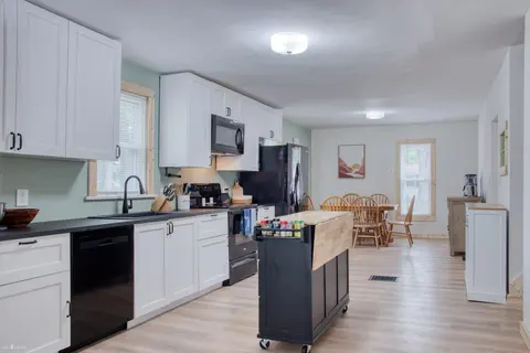 301 Ferry Street, Corunna MI 48817 photo 3