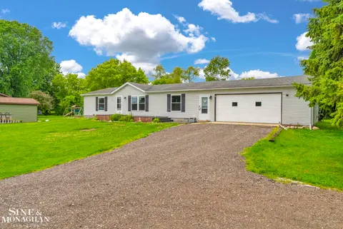 433 N Howard Street, Croswell MI 48422 home for sale