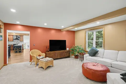928 N Wenona Avenue, Bay City MI 48706 photo 5