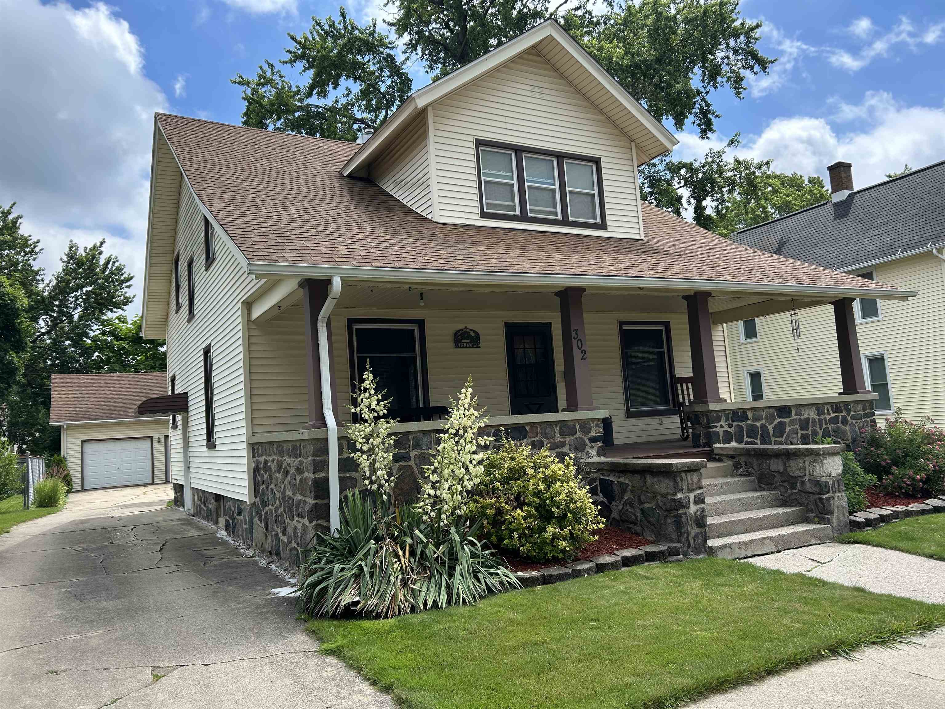 302 N Mackinaw Street, Durand MI 48429 photo 1