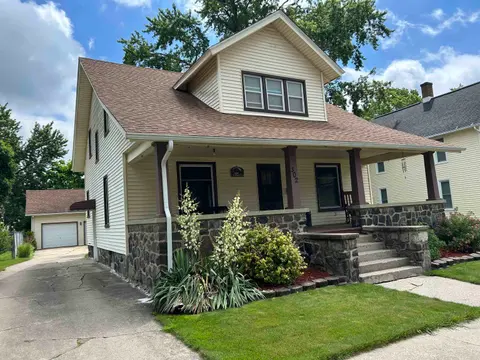 302 N Mackinaw Street, Durand MI 48429 home for sale