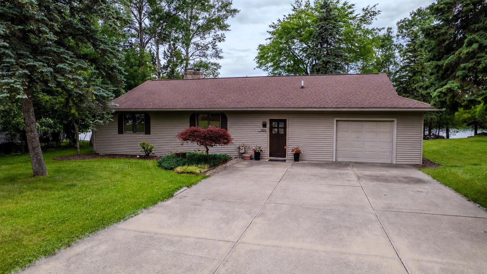 2028 N Haven Drive, Gladwin MI 48624 photo 1