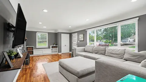 4076 Marlyn Avenue, Saginaw MI 48603 photo 4