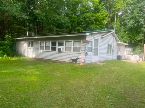 2080 Nina Drive, Harrison MI 48625 photo 2