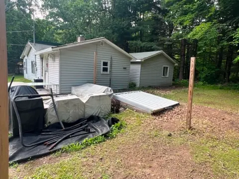 2080 Nina Drive, Harrison MI 48625 photo 3