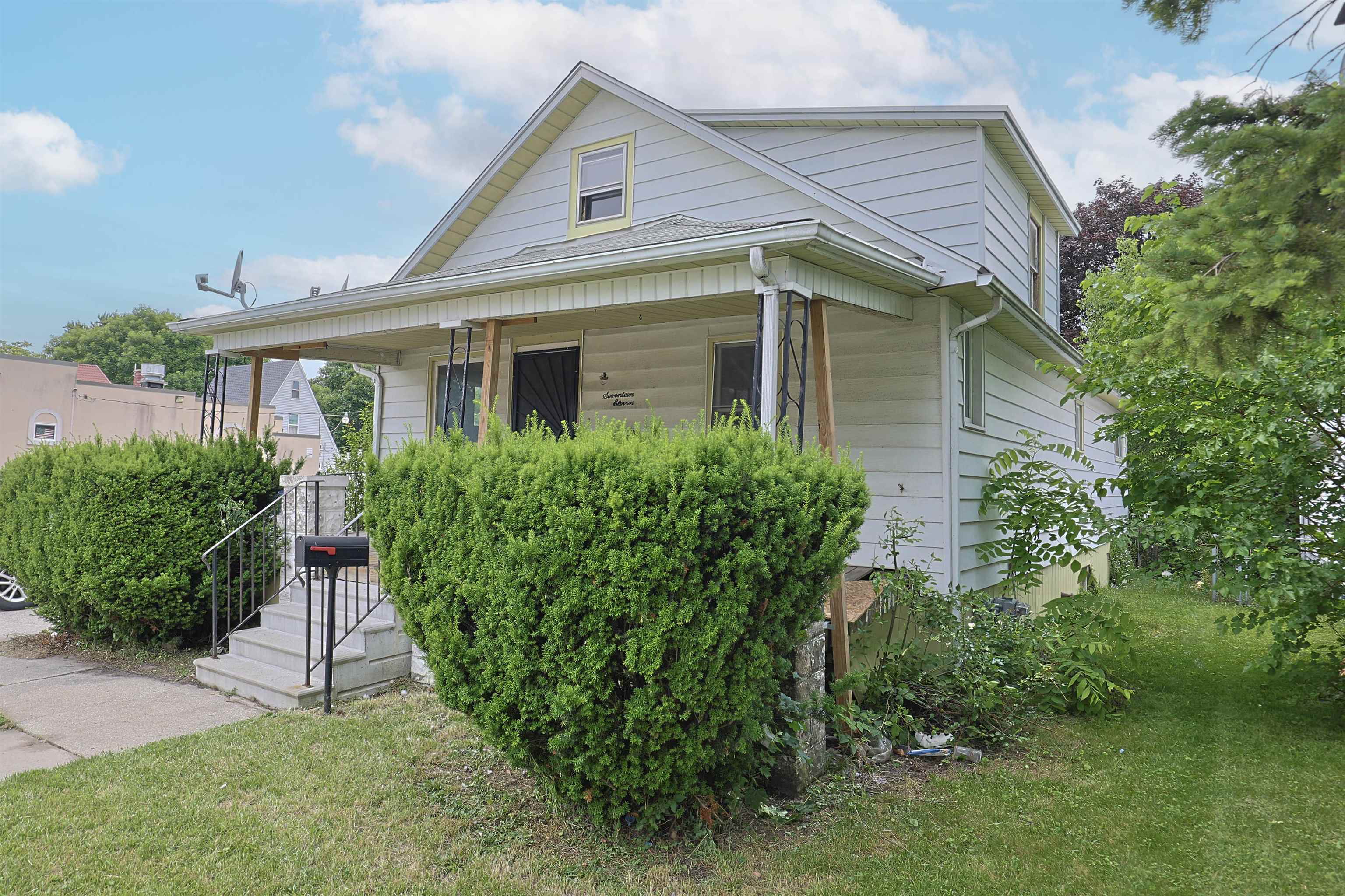 1711 Columbus Avenue, Bay City MI 48708 photo 1