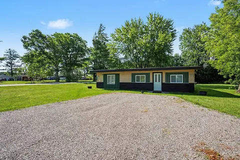 4042 S Oak Drive, Beaverton MI 48612 photo 2