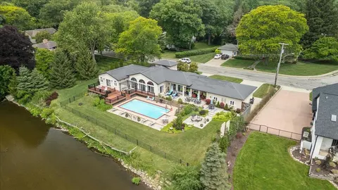 415 Curwood Drive, Owosso MI 48867 photo 4
