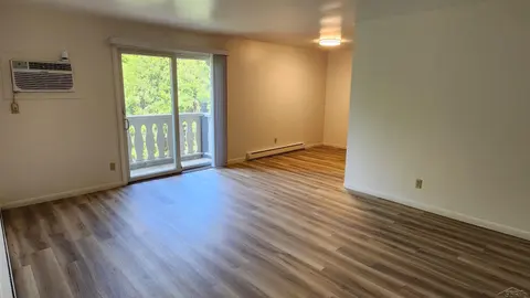 240 W Tuscola Unit 9 Street # 9, Frankenmuth MI 48734 photo 2