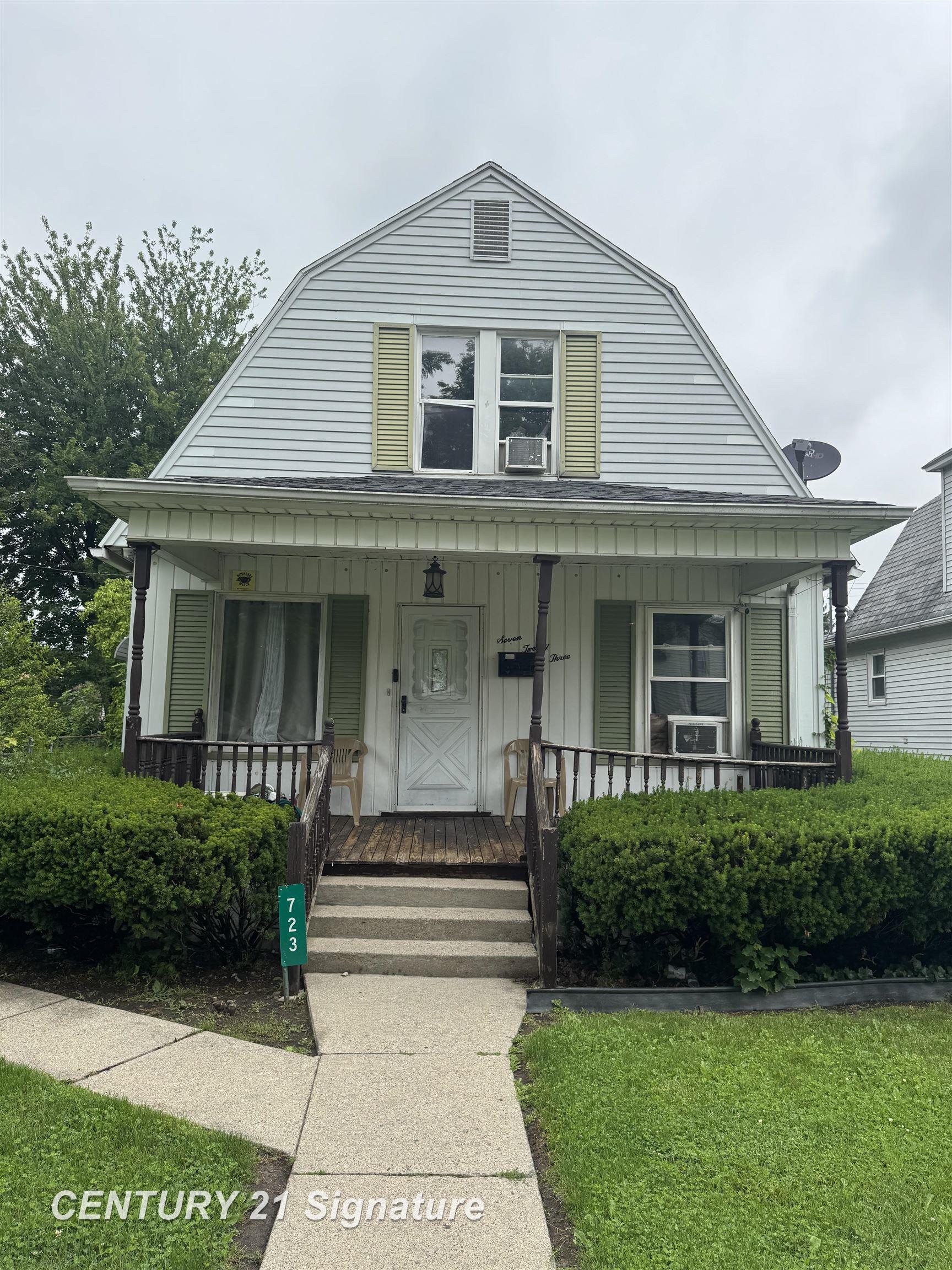 723 N Oakley Street, Saginaw MI 48602 photo 1