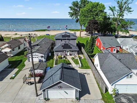 705 Bay Road, Bay City MI 48706 home for sale