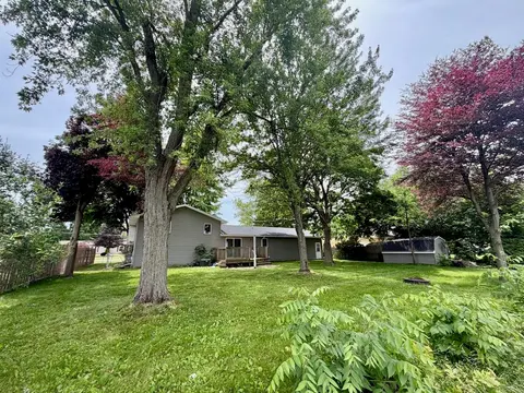 605 E Liberty Street, Chesaning MI 48616 photo 5
