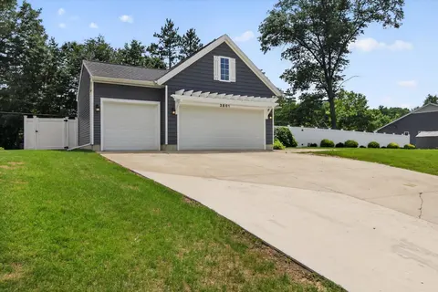 3801 Bobcat Court, Midland MI 48642 photo 3