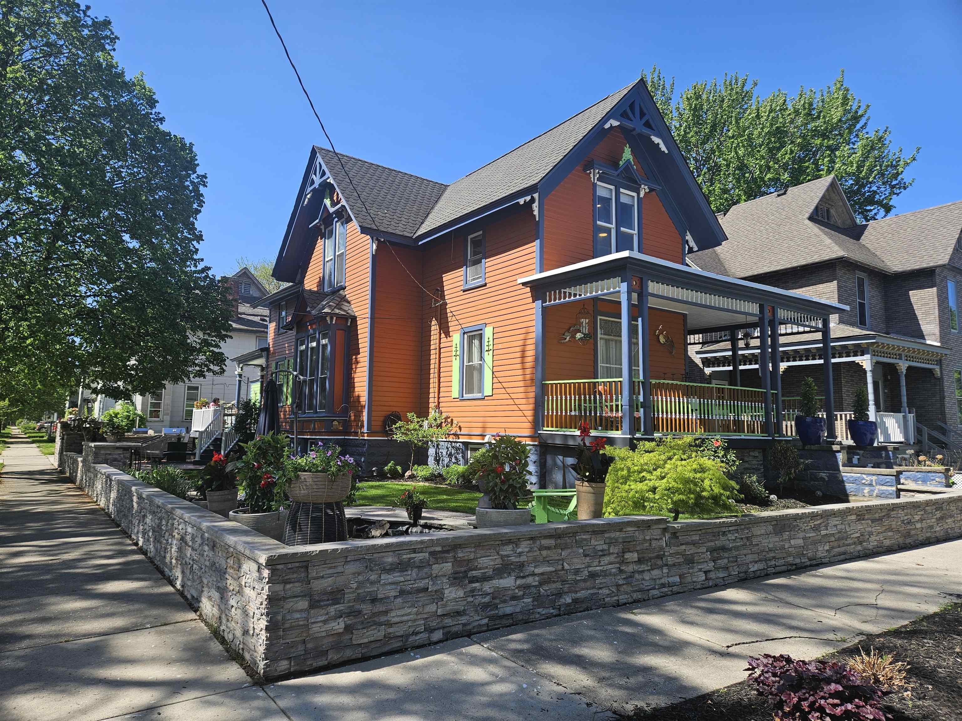 1010 6th Street, Bay City MI 48708-6529 photo 1