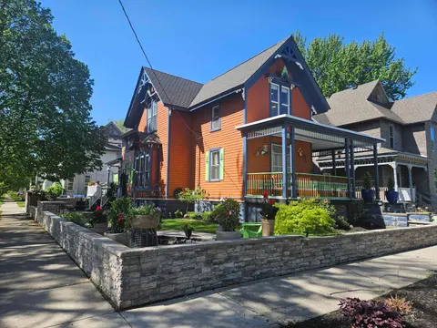 1010 6th Street, Bay City MI 48708-6529 photo 1