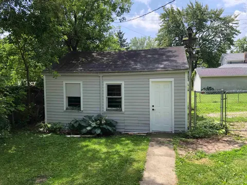 1425 Cypress Street, Saginaw MI 48602 photo 2