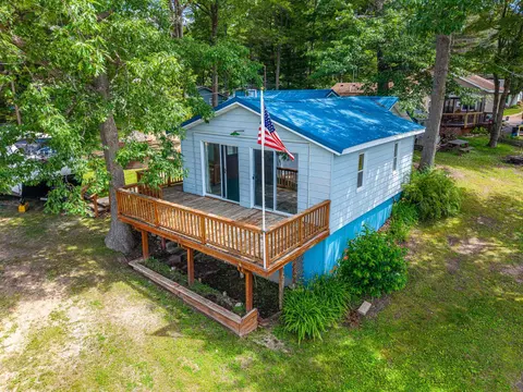 1276 E Long Lake Road, Harrison MI 48625 photo 2