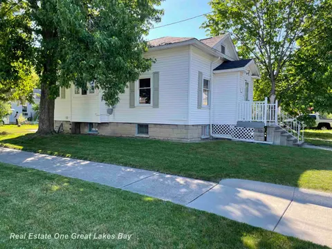1003 Mackinaw Street, Saginaw MI 48602 photo 3
