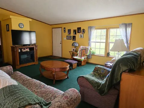 1946 E Coggins Road, Pinconning MI 48650 photo 5