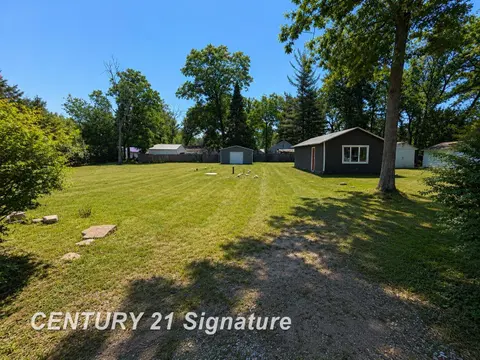 2662 Jean Street, Harrison MI 48625 photo 2