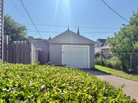 1013 S Jackson Street, Bay City MI 48708 photo 4