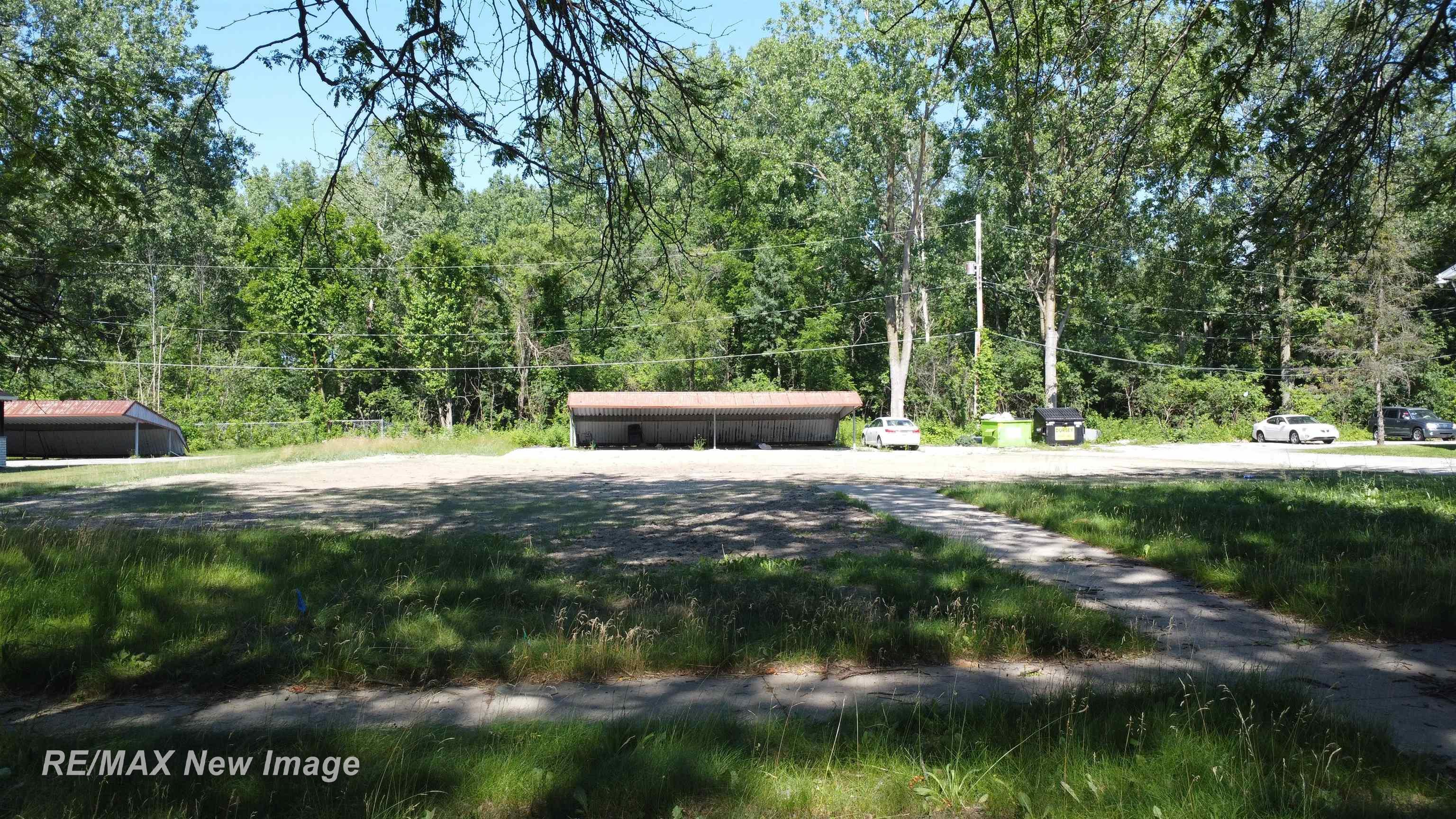3681 Bernice Drive, Saginaw MI 48601 photo 1