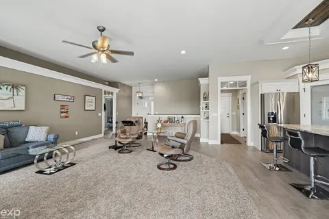 2743 Limerick Drive, Bay City MI 48706 photo 3