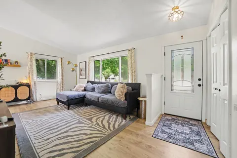 2916 Bangor Road, Bay City MI 48706 photo 3