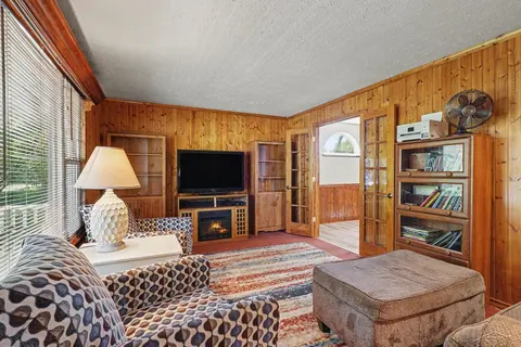 831 Mayflower Drive, Saginaw MI 48638 photo 4