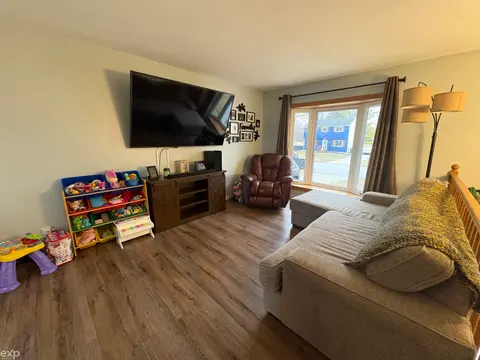 3157 Coventry Drive, Bay City MI 48706 photo 4