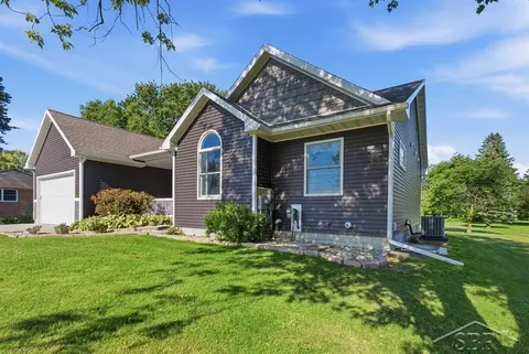 4659 S 3 Mile Road, Bay City MI 48706 photo 2
