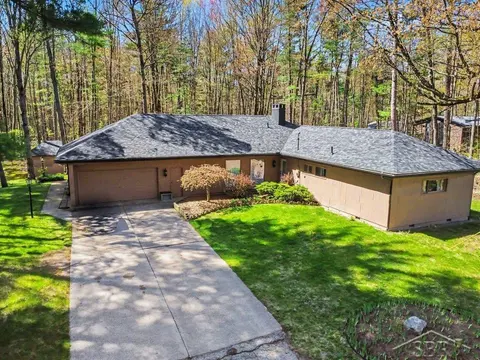 547 W Peterson Drive, Sanford MI 48657 home for sale