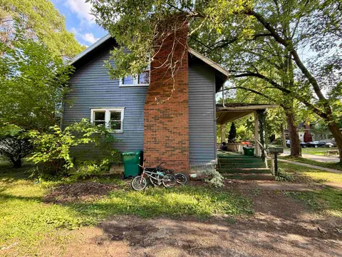 925 S Ball Street, Owosso MI 48867 photo 2