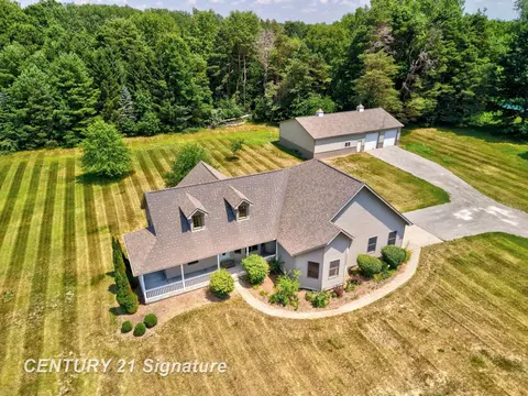 8605 Dixie Highway, Birch Run MI 48415 home for sale