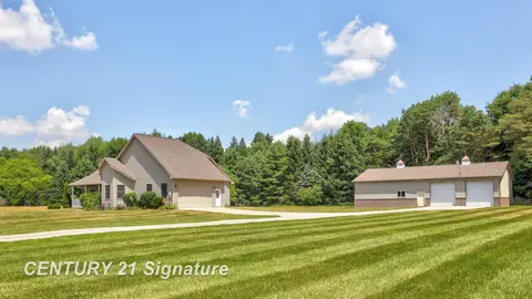 8605 Dixie Highway, Birch Run MI 48415 photo 2