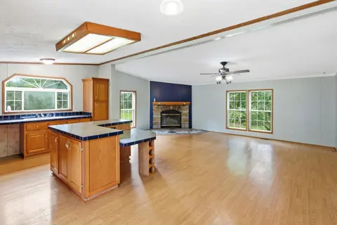 301 Barn Drive, Bay City MI 48706 photo 5