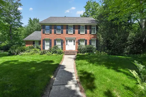 2204 Springwood Drive, Midland MI 48640 home for sale