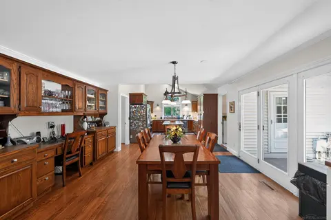 2204 Springwood Drive, Midland MI 48640 photo 5