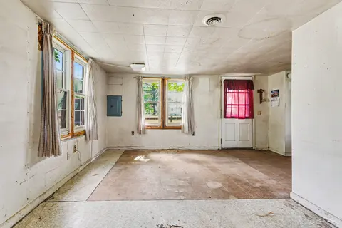 15 Welch Drive, Midland MI 48640 photo 4