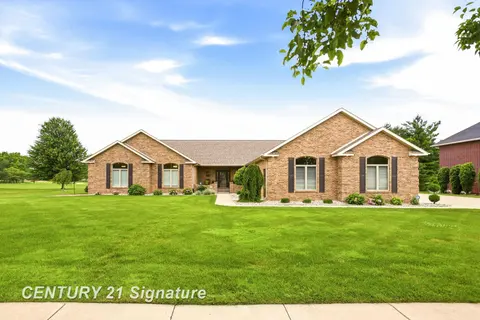 77 Sawmill Creek Trail, Saginaw MI 48603 photo 3