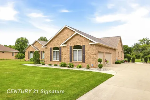 77 Sawmill Creek Trail, Saginaw MI 48603 photo 4