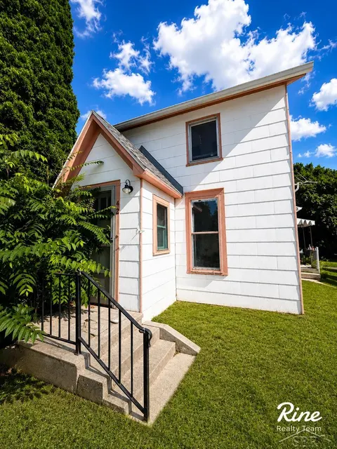 42 W Main Street, Mayville MI 48744 photo 2