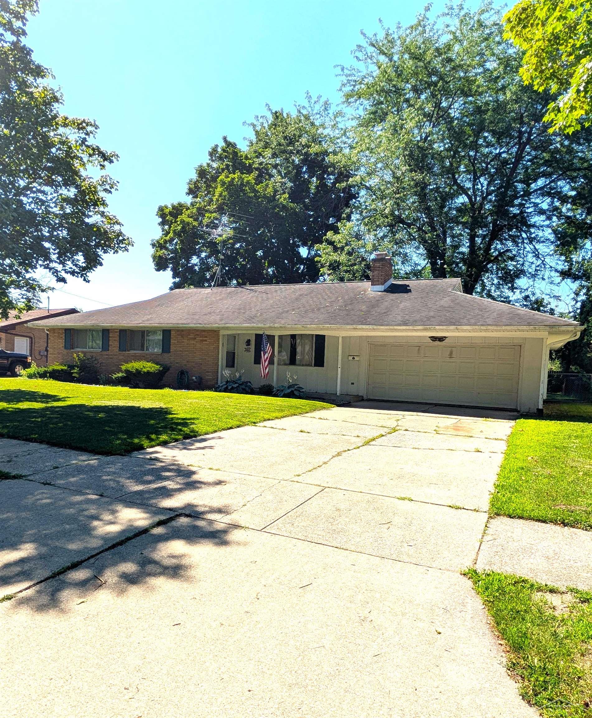 3323 Peale Drive, Saginaw MI 48602 photo 1