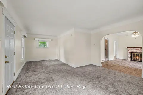 130 N Alexander Street, Saginaw MI 48602 photo 4