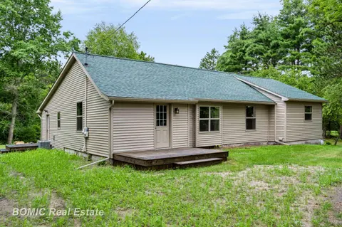 2435 E Dayton Road, Caro MI 48723-0000 photo 2