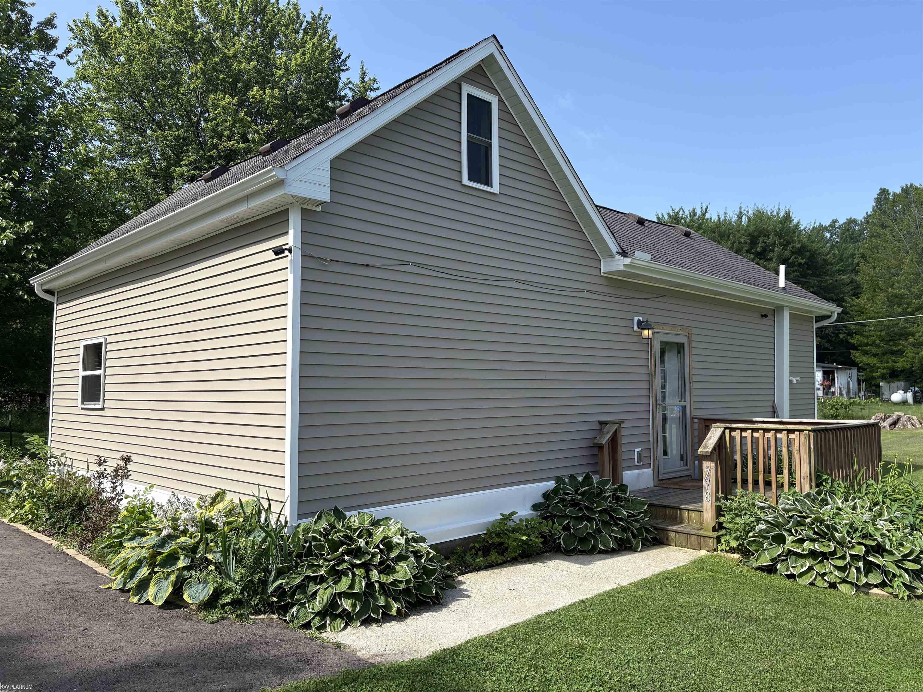 1718 Montague Street, Deford MI 48729 photo 1