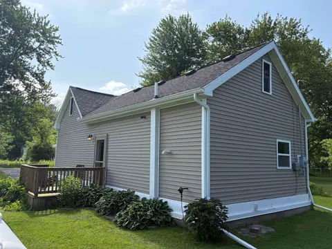 1718 Montague Street, Deford MI 48729 photo 2