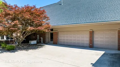 5590 Pine Gate Drive, Saginaw MI 48603 photo 4