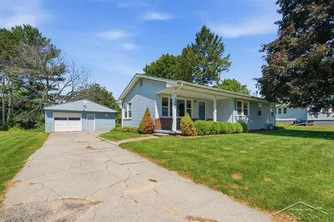 4665 N River Road, Freeland MI 48623 photo 3
