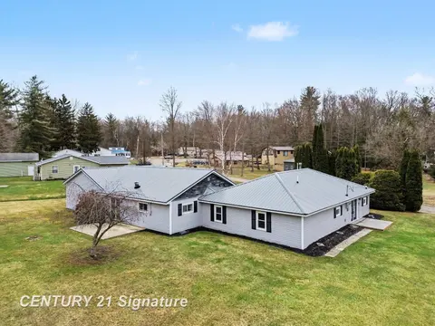 474 W Taylor Drive, Sanford MI 48657 home for sale